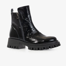 Load image into Gallery viewer, Atelier Boot "Koi" black patent