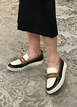 Load image into Gallery viewer, Vionic Shoe "Uptown" multi
