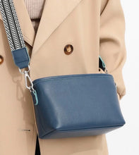 Load image into Gallery viewer, Journey Bag by Armoir