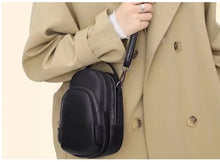 Load image into Gallery viewer, "Snapshot" Side Bag Purse by Armoir