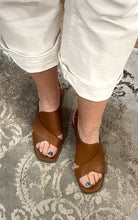 Load image into Gallery viewer, Everly Sandal "Tessa" tan