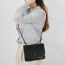 Load image into Gallery viewer, Co-Lab Purse "Lola" 2 colours