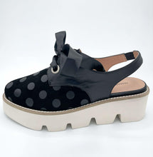 Load image into Gallery viewer, Tamara London Shoe "Pammy" black