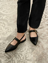 Load image into Gallery viewer, Eos Shoe "Goldie"
