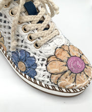 Load image into Gallery viewer, La Pinta Sneaker "Blossom"