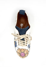 Load image into Gallery viewer, La Pinta Sneaker "Blossom"