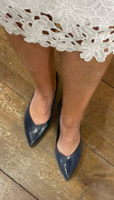 Load image into Gallery viewer, Piccadilly Shoe "Ellery" Navy