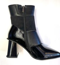 Load image into Gallery viewer, Aqua Flex Boot "Rachel" black