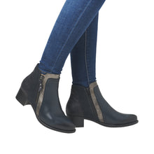 Load image into Gallery viewer, Remonte Boot "Riva" navy mix