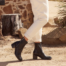 Load image into Gallery viewer, EOS Boot "Rogue" Brandy