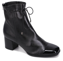 Load image into Gallery viewer, Django and Juliette "Valina" Boot black