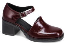 Load image into Gallery viewer, Bueno Shoe "Rita" Burgundy Patent