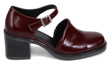 Load image into Gallery viewer, Bueno Shoe "Rita" Burgundy Patent
