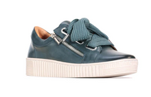 Load image into Gallery viewer, EOS sneaker "Jovi" ocean