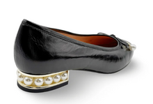 Load image into Gallery viewer, Tamara London Shoe "Azzi" black