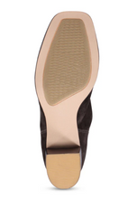 Load image into Gallery viewer, Django and Juliette Boot "Valina" Boot chocolate