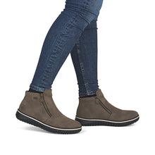 Load image into Gallery viewer, Rieker Boot Warm "Constance 2" grey brown