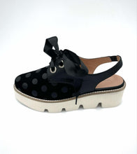 Load image into Gallery viewer, Tamara London Shoe "Pammy" black