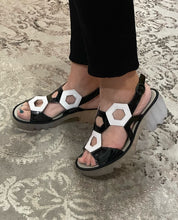 Load image into Gallery viewer, FLY Sandal "Tewa"