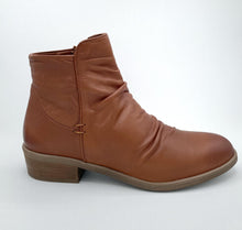 Load image into Gallery viewer, Everly Boot "Sonja" brandy