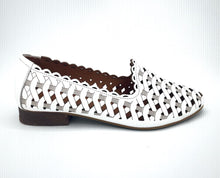 Load image into Gallery viewer, Kremara Shoe "Festival" white