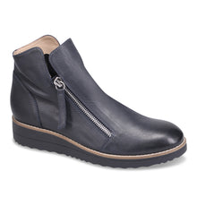 Load image into Gallery viewer, Django and Juliette Boot "Oh My" navy