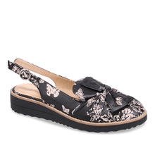Load image into Gallery viewer, Django and Juliette Shoe "Olissas" black floral