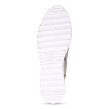 Load image into Gallery viewer, Django and Juliette Shoe "Olissas" platino