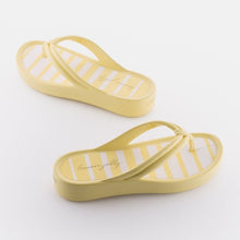 Load image into Gallery viewer, Lemon Jelly Sandal "Breezy" Lemon