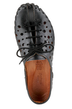 Load image into Gallery viewer, Spring Step Shoe "Moonwalk" Black