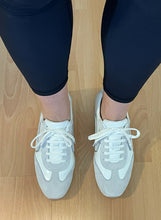 Load image into Gallery viewer, Ateliers Sneaker "Vania"
