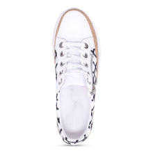 Load image into Gallery viewer, Django and Juliettte Sneaker "Torry"
