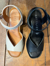 Load image into Gallery viewer, Ateliers Sandal "Deliza" Black
