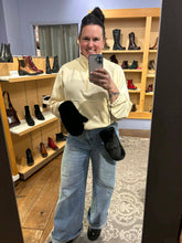 Load image into Gallery viewer, Winter Mittens on a string
