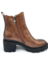 Load image into Gallery viewer, Aqua Flex Boot &quot;Slick&quot; Bronze Krinkle
