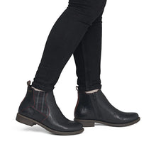 Load image into Gallery viewer, Rieker Boot "Blair" black
