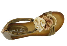 Load image into Gallery viewer, Patrizia Sandal &quot;Harlequinn&quot; gold multi
