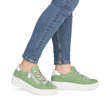 Load image into Gallery viewer, Remonte Sneaker "Harmony" green
