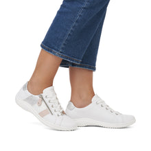 Load image into Gallery viewer, Remonte Sneaker "Hannah" White
