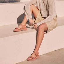 Load image into Gallery viewer, Eos Sandal "Ele"
