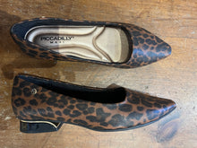 Load image into Gallery viewer, Piccadilly Shoe "Camilla" dark leopard
