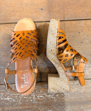 Load image into Gallery viewer, Tyche Sandal Meya

