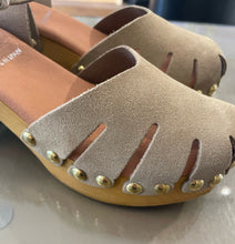 Load image into Gallery viewer, Tyche Sandal Houston
