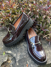 Load image into Gallery viewer, Taxi Shoe "Jess" Bordeaux
