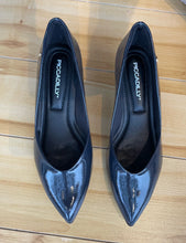 Load image into Gallery viewer, Piccadilly Shoe "Ellery" Navy
