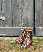 Load image into Gallery viewer, Tamara London Boot "Dacron" Hereford
