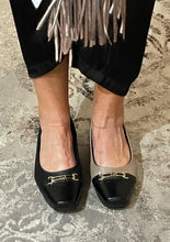 Load image into Gallery viewer, Piccadilly Shoe "Beatrix" taupe
