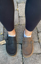 Load image into Gallery viewer, Seven Shoe "Buckley" brown
