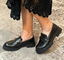 Load image into Gallery viewer, Taxi Shoe "Jess" matte black
