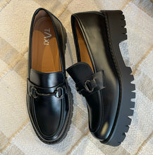 Load image into Gallery viewer, Taxi Shoe "Jess" matte black

